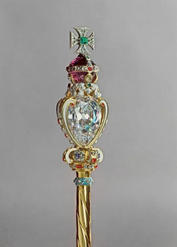 英王加冕,南非却要求英国归还权杖上的"非洲之星"钻石,这要求合理吗?