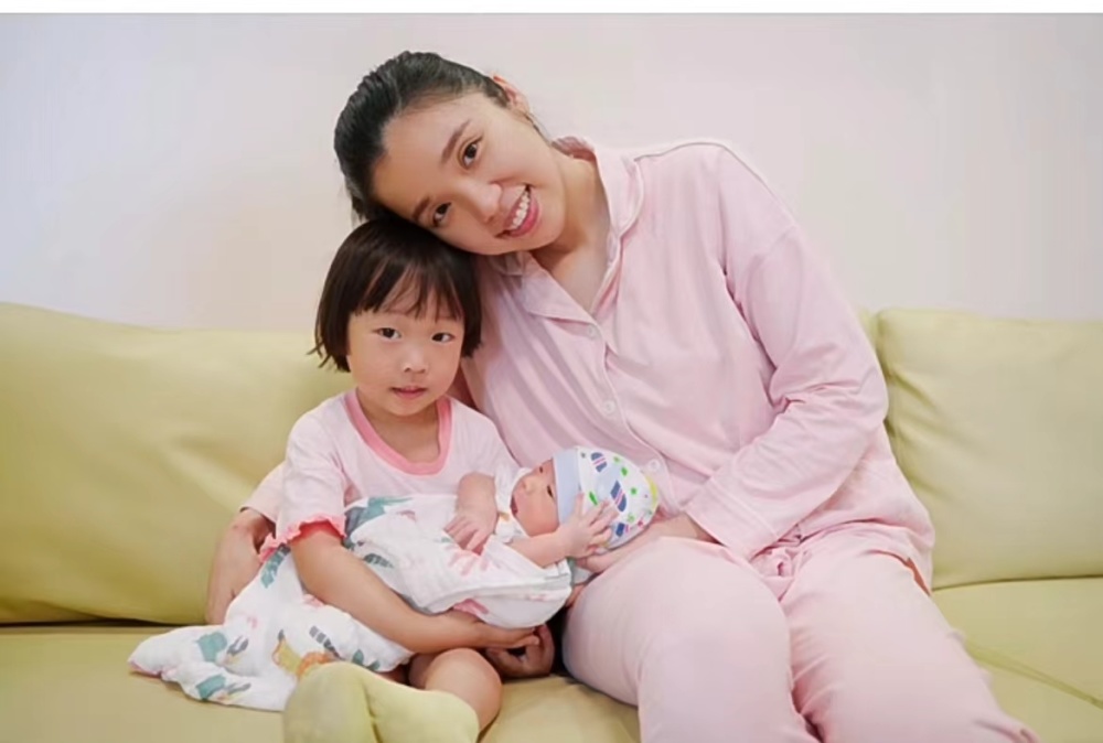 羽毛球奥运金牌夫妻张楠田卿喜得二胎,儿女双全,幸福如偶像剧_腾讯