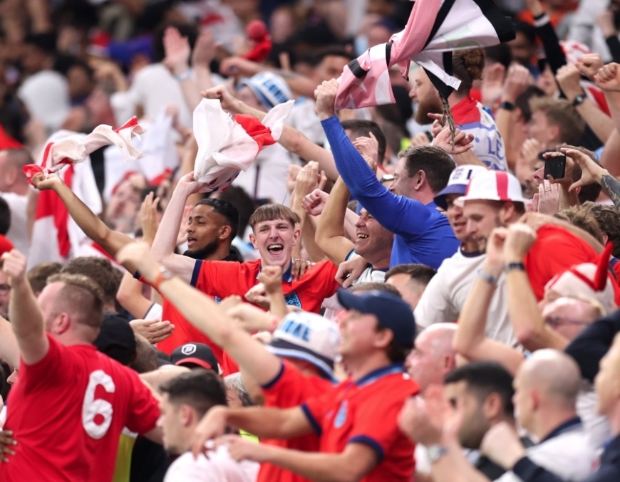 本场大战,将有4万英格兰球迷来到费尔廷斯竞技场,超过5000名塞尔维亚