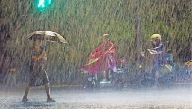 北京发布今年首个暴雨橙色预警，多区升级红色预警