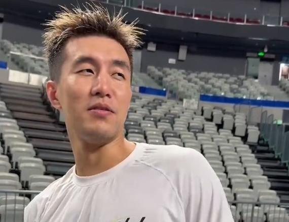 郭艾伦:我肯定能回来 这么年轻还没有打够