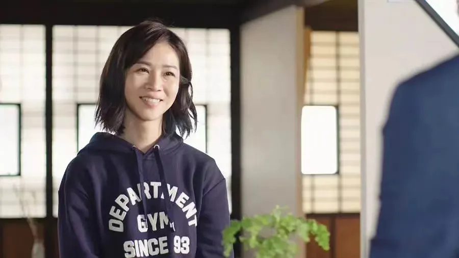 四十岁的我们,自认为人生经验不少,但屡屡被健身房,美容院,购物节收割