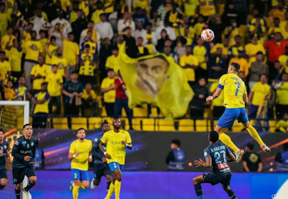 5-6,又输了!c罗痛哭无缘冠军,成三亚王,利雅得新月加冕3冠王