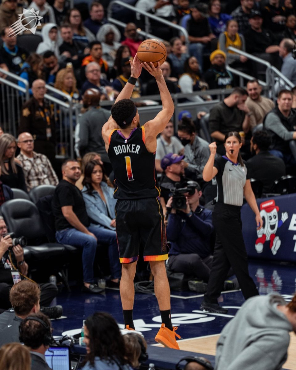 布克37投62 5 4连刷10项纪录 惨遭准绝杀遗憾空砍