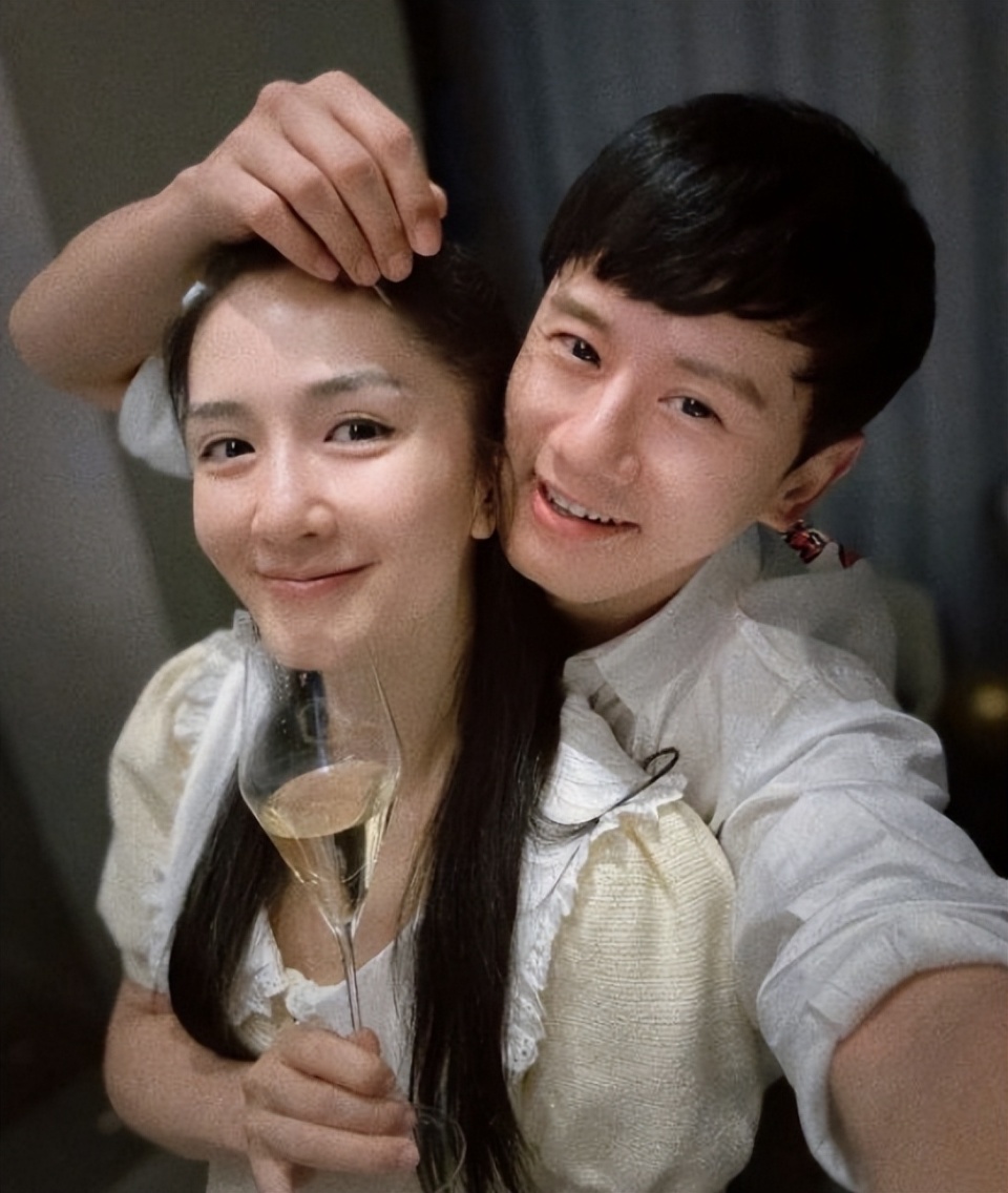 谢娜发文澄清老公爱你并非发给张杰