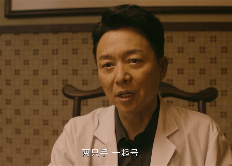 本以为是烂剧,开播就夺飙升榜第一,欧豪又把悬疑剧拍成了爆款