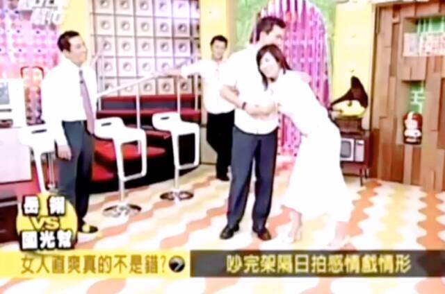 刺激!宁静难以招架,吴镇宇被气疯,明星互撕连表面功夫都不做了