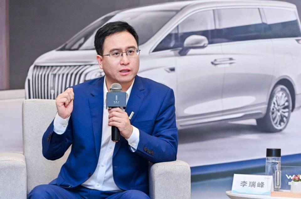 李瑞峰带头反思引热议 哈弗h6跌落谁之过?