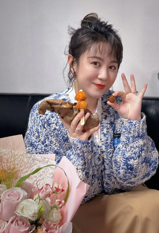 马丽沈腾合体营业新发型年轻10岁美出新高度网友直呼请半永久