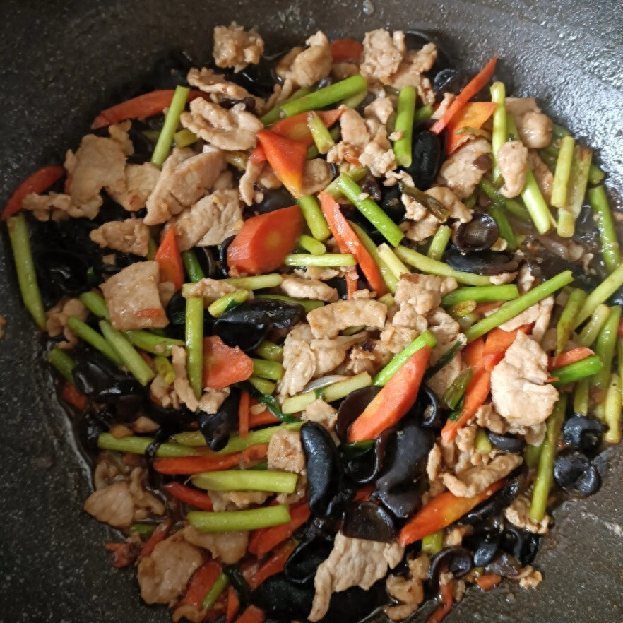 每月伙食5千，河北婆婆做糊弄餐走红，网友：比啃馒头强，知足吧