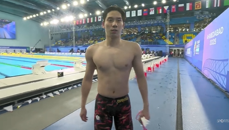 王冠闳连超三人，逆袭问鼎亚锦赛男100蝶！17岁新秀李泰裕摘铜_腾讯新闻