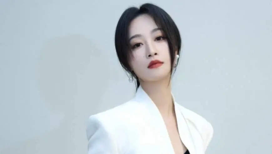 演员蓝盈莹要求工作群消息尽量秒回