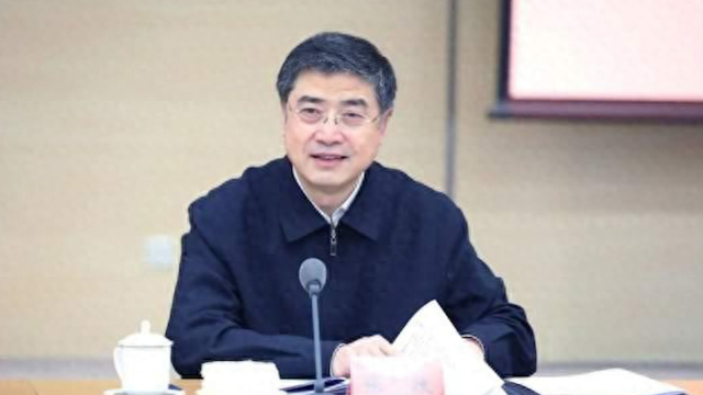 前央视主持人张政，当选新职务_腾讯新闻