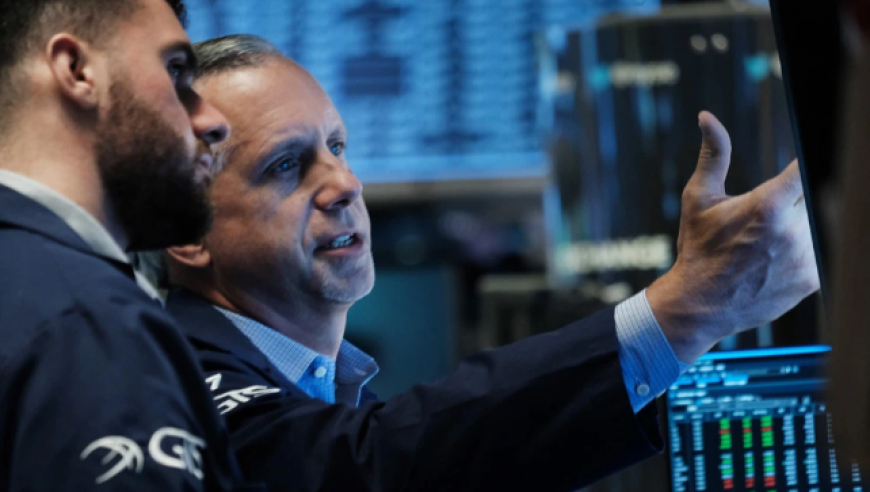 美股收盘：标普500逼近历史新高热门中概股多数上涨阿里巴巴涨近2%