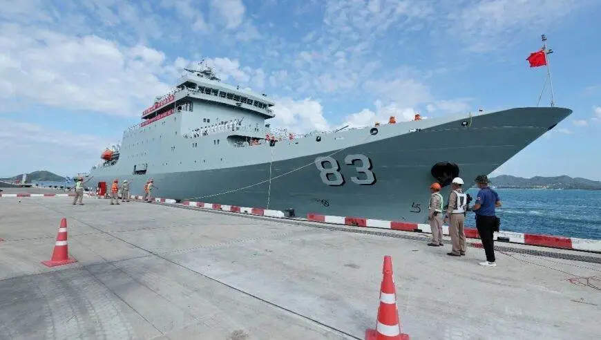 中国海军舰艇编队将访问越南