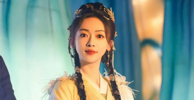 复仇第一女主回来了，《春花焰》开头就是掐脖吻，这次虐疯还是嗑疯？_腾讯新闻