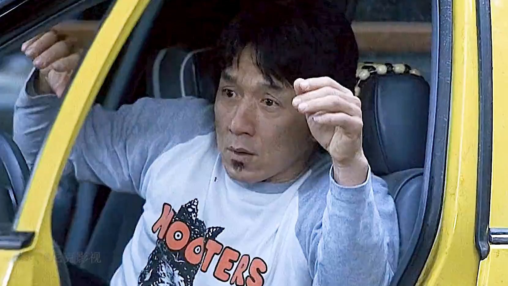 龙叔一个开门杀，差点被男人暴揍《燕尾服》_腾讯新闻