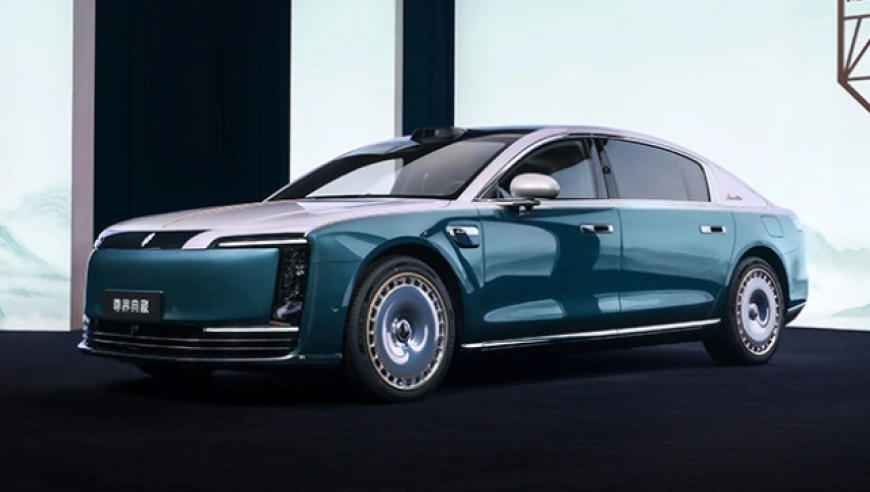 国产车的天花板？售138.8万起，尊界S800 Grand Design典藏大观上市