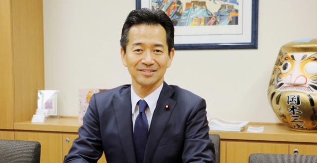 冈本三成接任日本在野党公明党党首缩略图