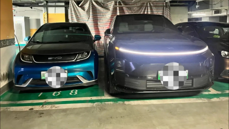 “每次下车像越狱”！新能源车主：是车太大还是车位太小？