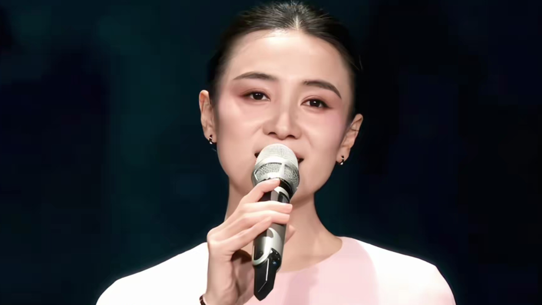 2025年春晚明星颜值大盘点，每个人都美到我心坎上了《2025年春晚》_腾讯新闻