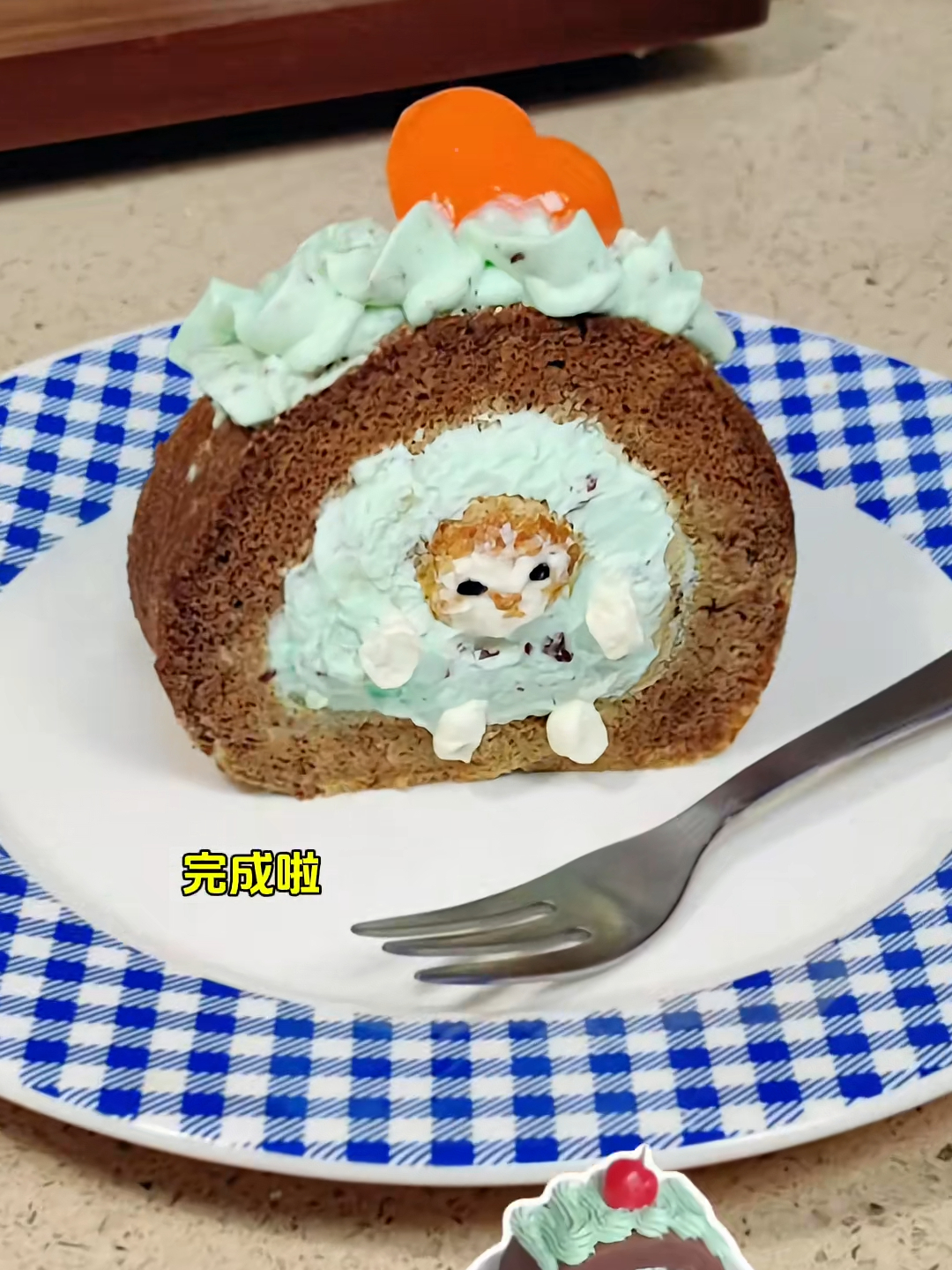 猫meme美食，变成薄荷巧克力蛋糕卷了喵腾讯新闻 