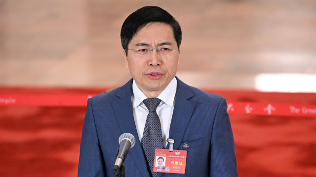 全国政协委员朱松纯：通用人工智能关键在于为机器立“心”_腾讯新闻
