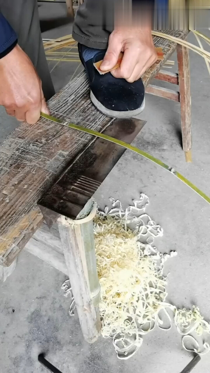 如何刮竹蔑,大家学会了吗?