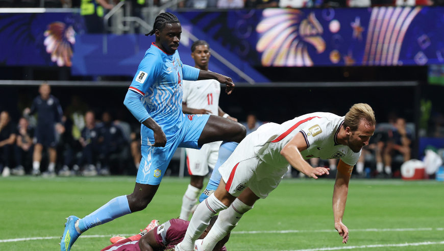『专题』正图文直播世界杯：英格兰0-1民主刚果 西庞加抽射近角破门