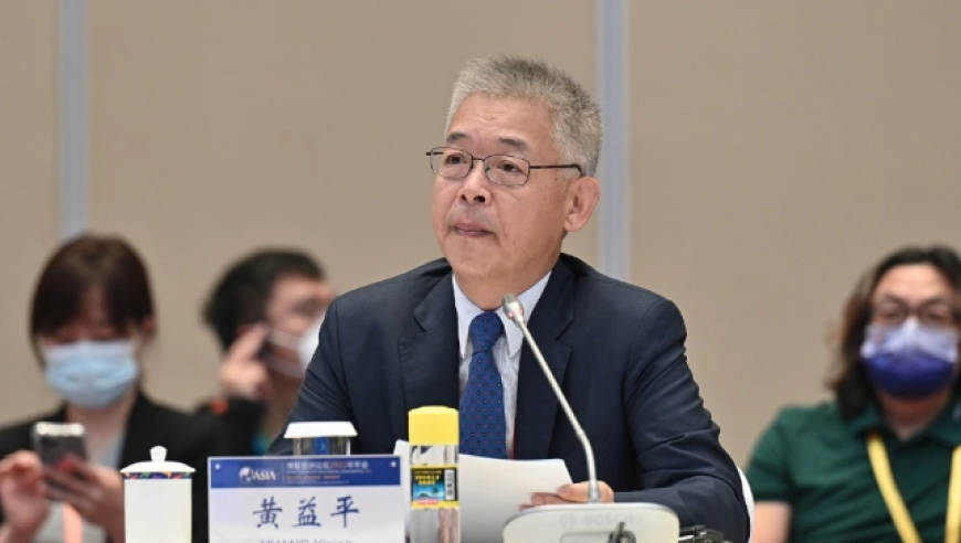 黄益平：AI或放大收入分配失衡，提振内需是最迫切任务