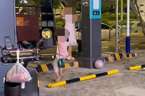 闪充枪被孩子拿来荡秋千？客服人员：第一次听说此事，将上报调查核实