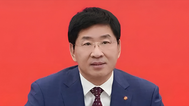 搞投机钻营、结交政治骗子 桂林市委原书记周家斌被“双开”_腾讯新闻