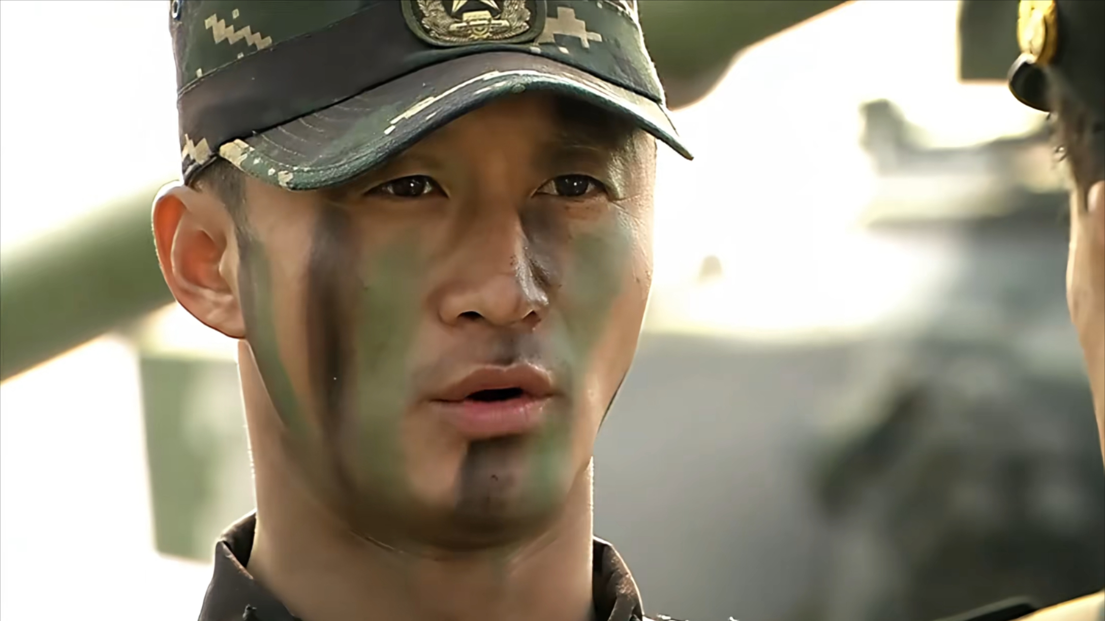 顺溜大战何晨光《我是特种兵之利刃出鞘》_腾讯新闻