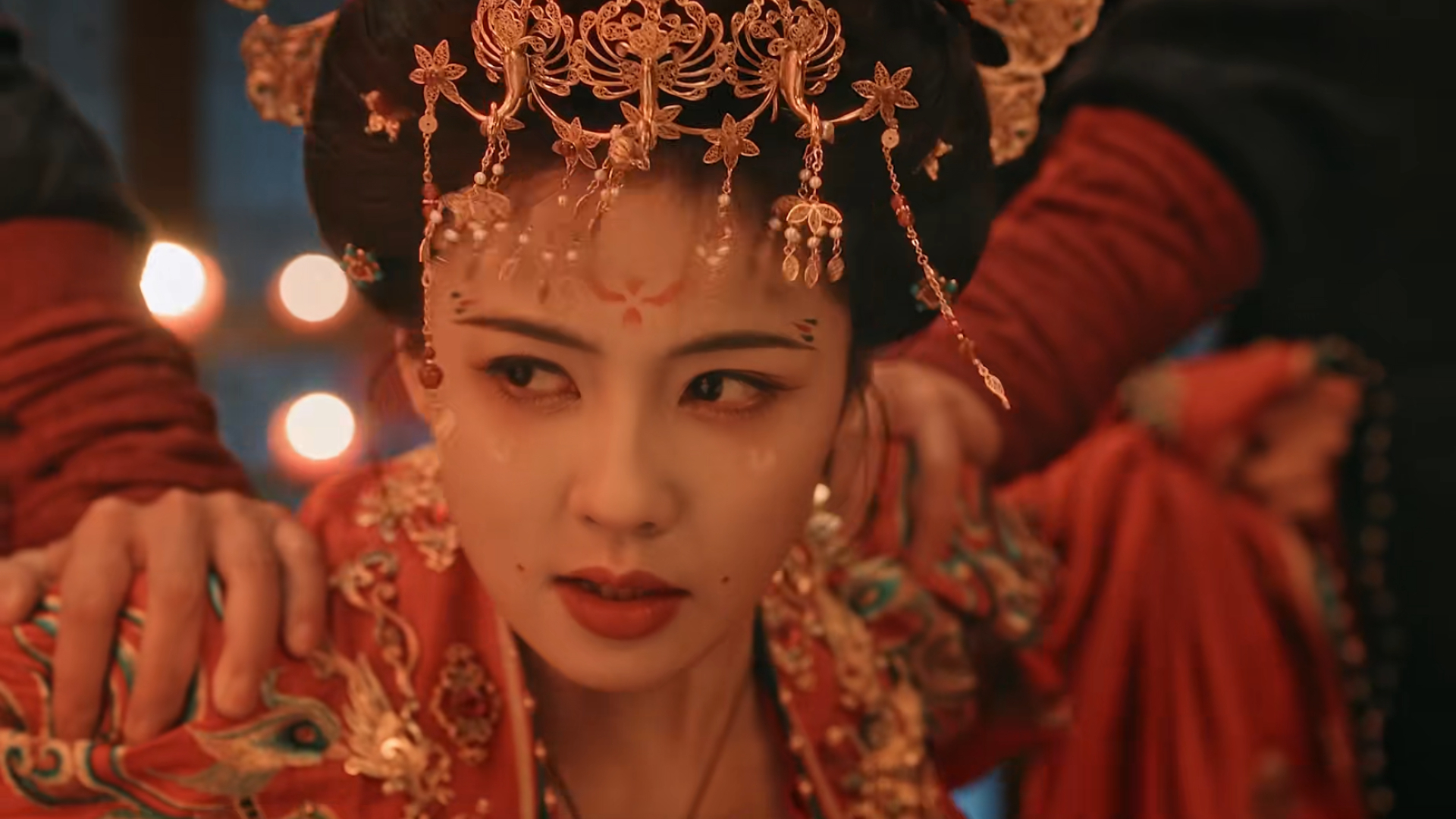 白鹿新剧《唐宫奇案》太飒了，以身作局侦破冥婚案，又陷入公主之死！_腾讯新闻