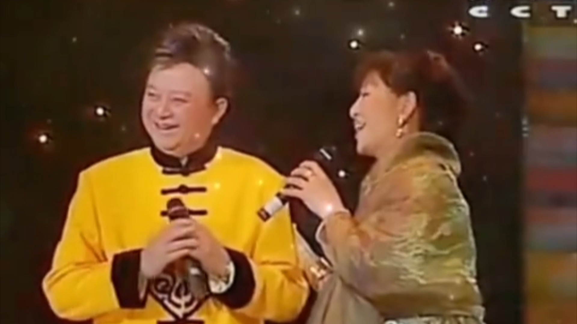 殷秀梅、胡松华深情演唱《敖包相会》，天籁情歌，沁人心脾_腾讯新闻