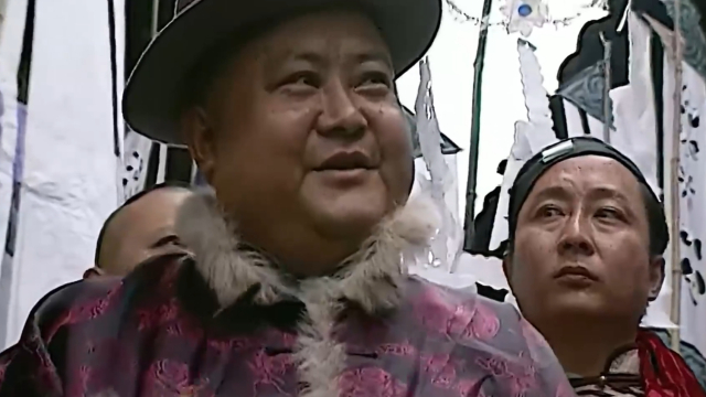傻儿司令：棺材上出现一只鸡，傻司令一眼看出不对劲_腾讯新闻