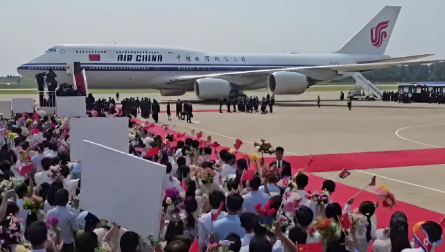 习近平离开平壤，金正恩夫妇前往机场送行