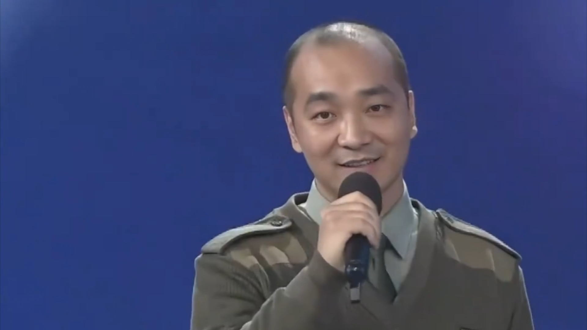 12年老兵黄帅达儿子天生脑瘫自身患癌，今圆梦演唱《好想好想》、《风雨无阻》、《今天》_腾讯新闻