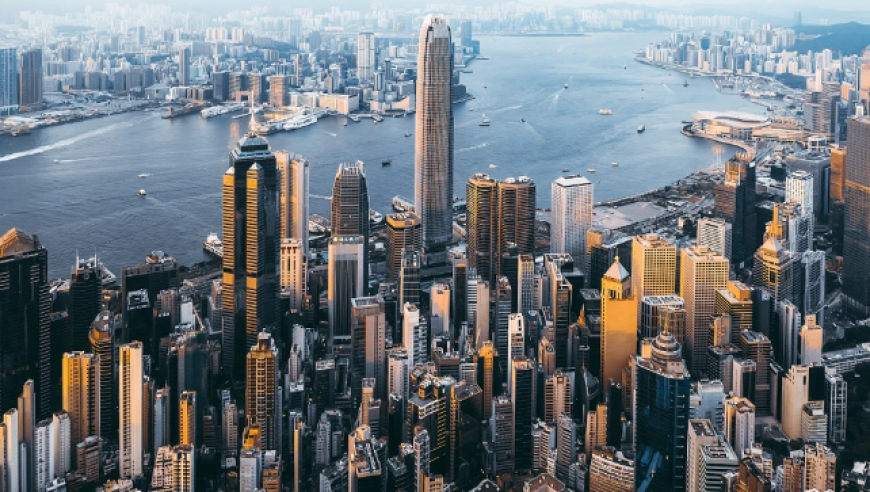 黄金枢纽东启，香港锚定亚洲金市 |《财经》封面
