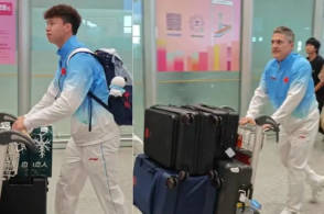凯旋！U23国足飞抵北京，大批球迷接机热烈欢迎，毛伟杰坐轮椅