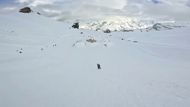 雪道陡峭，勇者从不畏惧_腾讯新闻