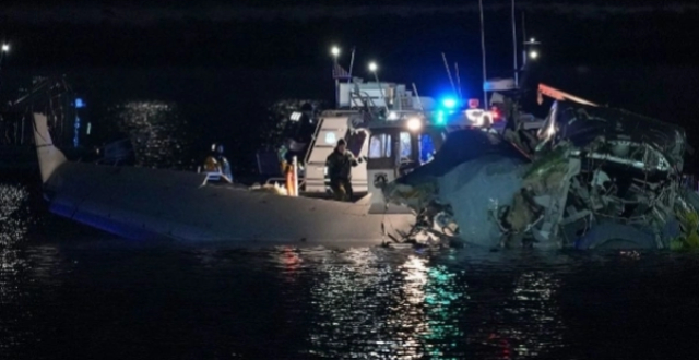 美国致67死撞机事故细节曝光！直升机飞行员及空管均有失误缩略图