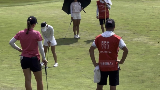 在赛场｜LPGA锦标赛：刘宇婕推杆稍轻 球恰好停在洞口太遗憾_腾讯新闻
