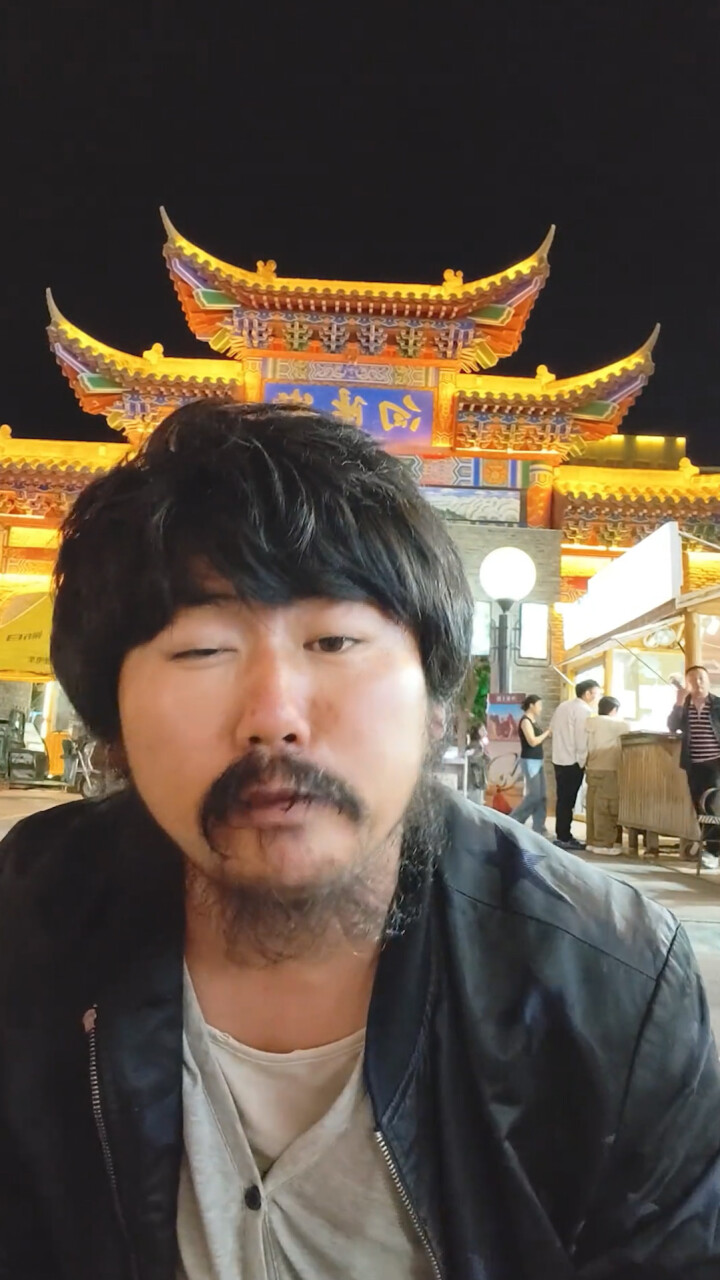 捐款百万的拾荒人胡雷手机已寻回：是一名老人找到，此前要感谢费的是骗子_腾讯新闻
