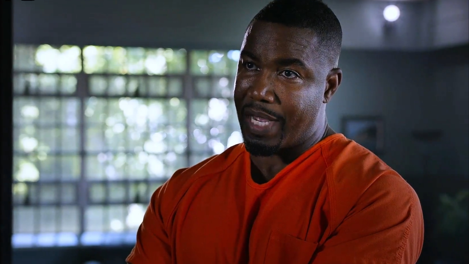 只损失两个人就灭掉了对面四十人的小队《潜龙突围》