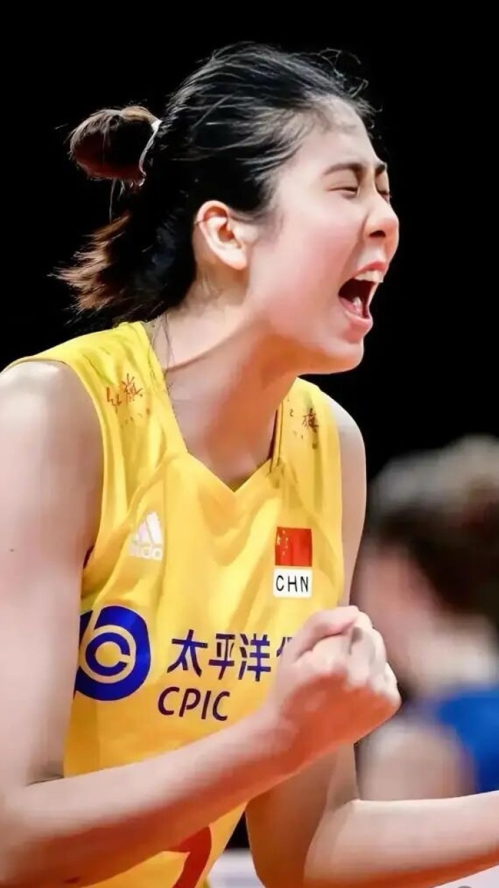 高意：重回国家队，大龄球员珍惜上场机会｜中国女排2025年终总结_腾讯新闻