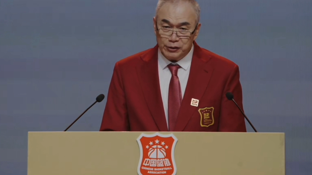 匡鲁彬：当时每年打几十场国际大赛 名人堂是我篮球生涯最好总结_腾讯新闻