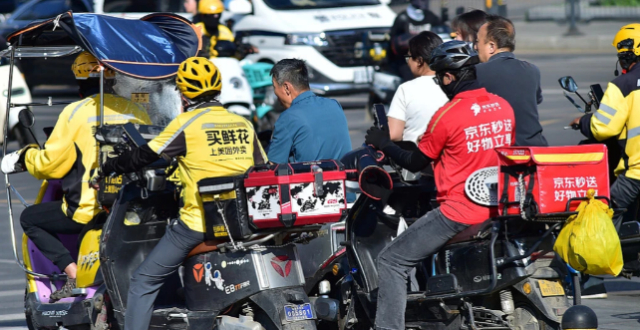 外卖推荐性国标落地：骑手连续接单超4小时停止推送订单20分钟，电动车平均时速不超15公里缩略图