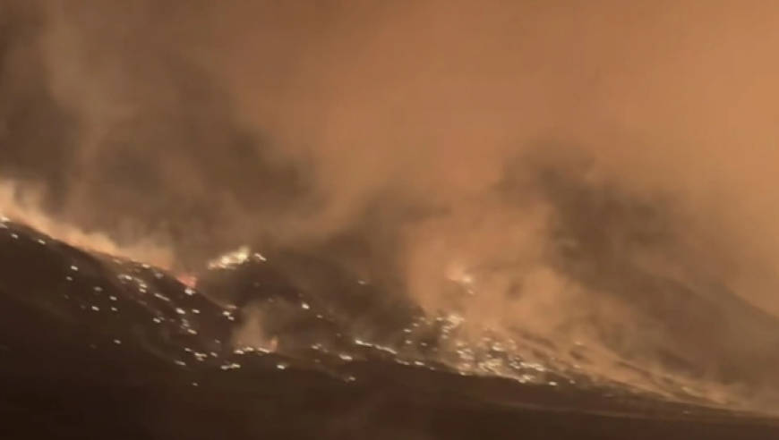 印尼知名火山景区因山火闭园，现场视频曝光！领馆提醒勿前往