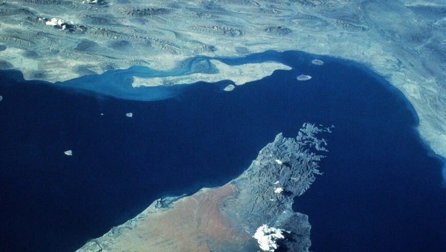 『专题』伊朗放话将控制霍尔木兹海峡至战争终结，特朗普称其无法要挟美国